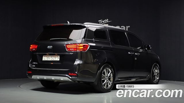 Kia Carnival 9-Seater Noblesse Special 2020 — фото 2