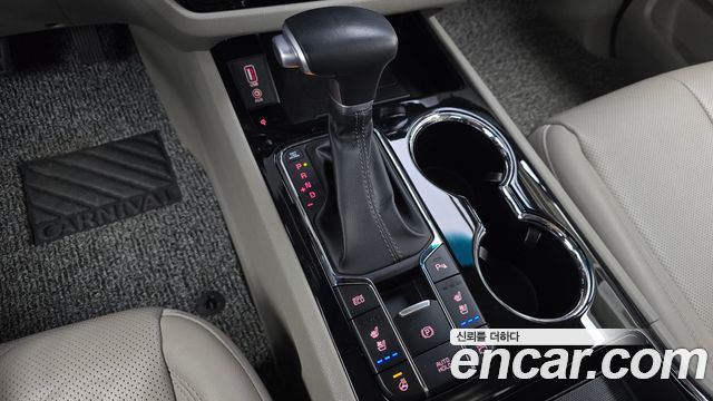 Kia Carnival 9-Seater Noblesse Special 2020 — фото 9