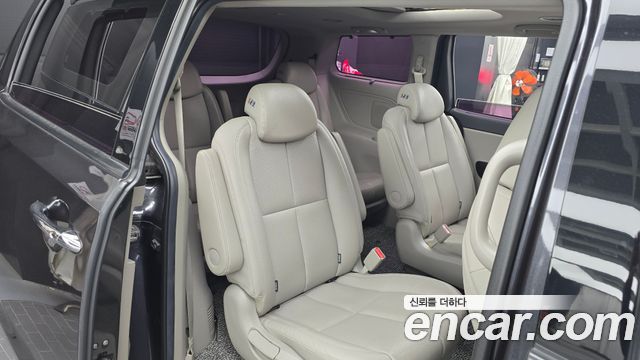 Kia Carnival 9-Seater Noblesse Special 2020 — фото 11