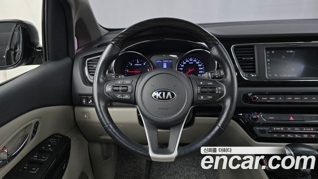 Kia Carnival 9-Seater Noblesse Special 2020 — фото 16