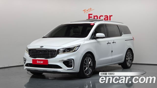 Kia Carnival 7-Seater Limousine President