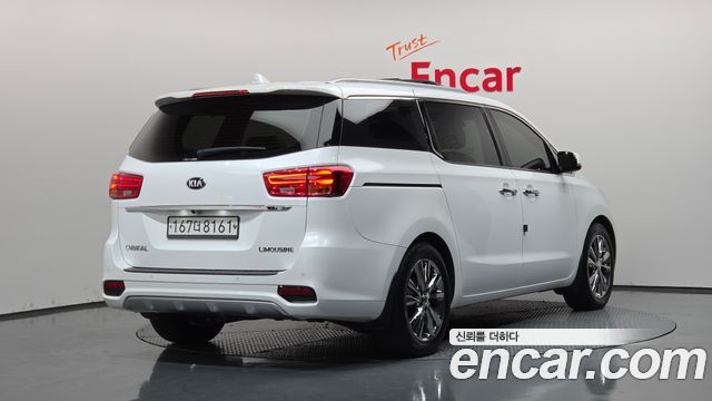 Kia Carnival 7-Seater Limousine President 2020 — фото 2