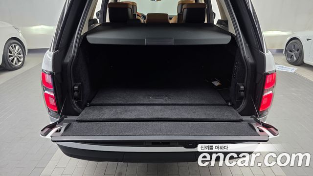 Land Rover Range Rover (IV) 5.0 SC AB 2021 — фото 20
