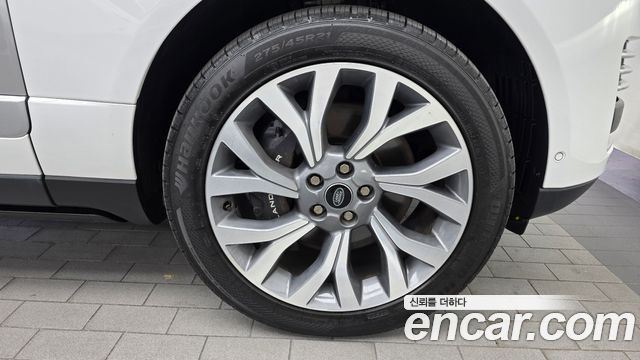 Land Rover Range Rover (IV) 5.0 SC AB 2021 — фото 21