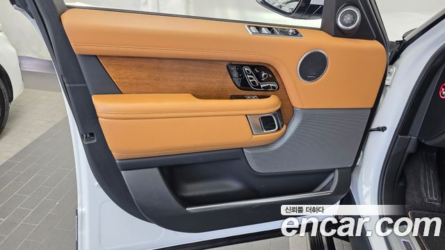Land Rover Range Rover (IV) 5.0 SC AB 2021 — фото 24