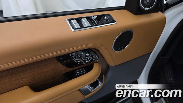 Land Rover Range Rover (IV) 5.0 SC AB 2021 — фото 34