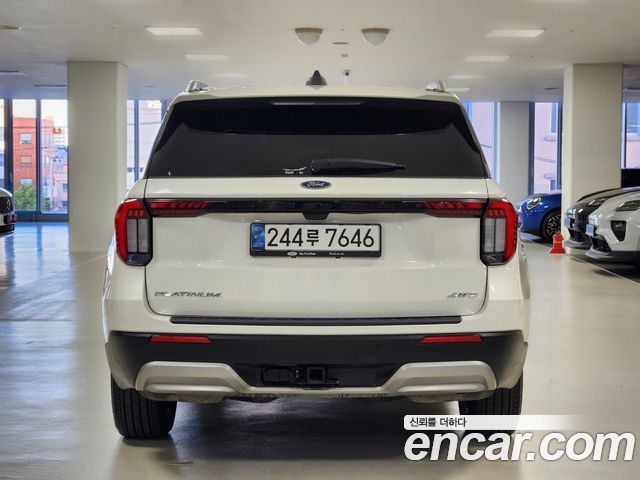 Ford Explorer (VI) 2.3 Platinum 4WD 2025 — фото 4