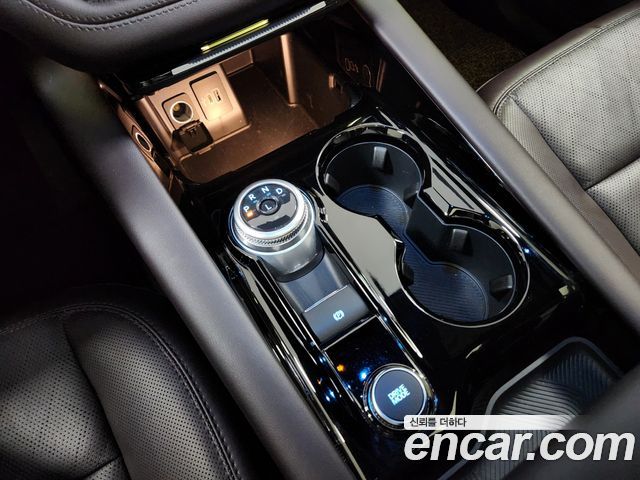 Ford Explorer (VI) 2.3 Platinum 4WD 2025 — фото 9