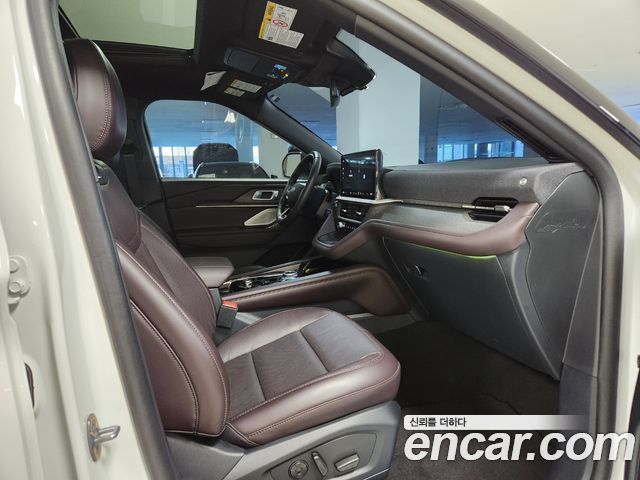 Ford Explorer (VI) 2.3 Platinum 4WD 2025 — фото 16