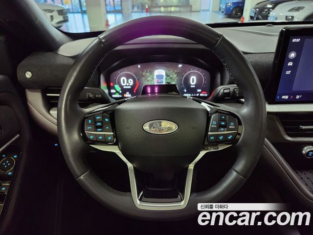 Ford Explorer (VI) 2.3 Platinum 4WD 2025 — фото 21