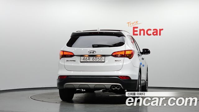 Hyundai Santa Fe (DM) Diesel(e-VGT) 2.0 2WD Morden 2015 — фото 4