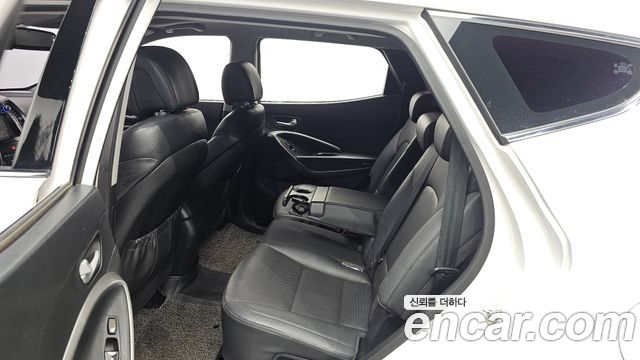 Hyundai Santa Fe (DM) Diesel(e-VGT) 2.0 2WD Morden 2015 — фото 12