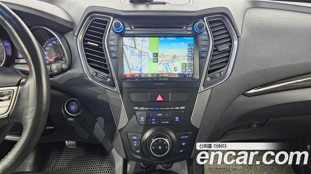 Hyundai Santa Fe (DM) Diesel(e-VGT) 2.0 2WD Morden 2015 — фото 13