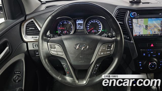 Hyundai Santa Fe (DM) Diesel(e-VGT) 2.0 2WD Morden 2015 — фото 14