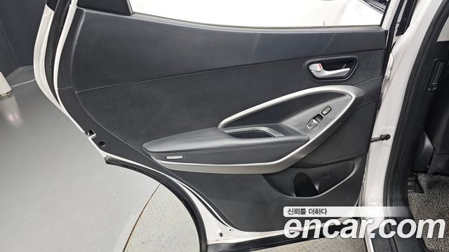 Hyundai Santa Fe (DM) Diesel(e-VGT) 2.0 2WD Morden 2015 — фото 25