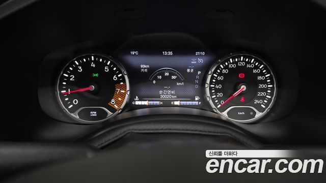 Jeep Renegade 2.4 Limited 2021 — фото 8