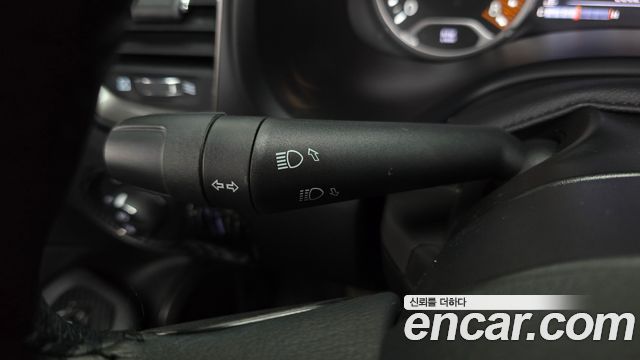 Jeep Renegade 2.4 Limited 2021 — фото 28