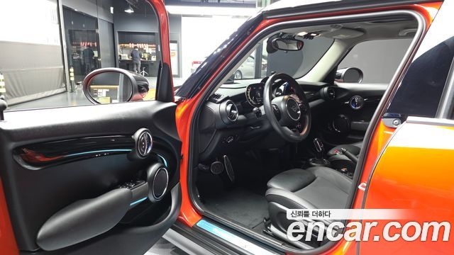 MINI Cooper S 5Door HIGH 3rd 2021 — фото 10