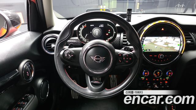 MINI Cooper S 5Door HIGH 3rd 2021 — фото 13