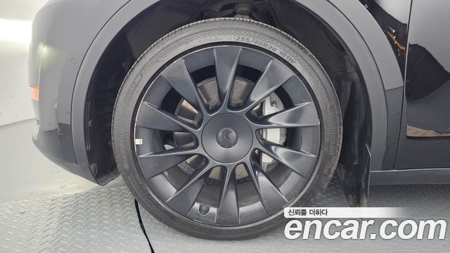 Tesla Model Y Long Range AWD 2022 — фото 5