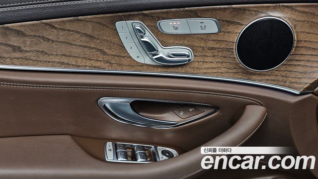 Mercedes-Benz E-Class (W213) E220d Exclusive 2017 — фото 12