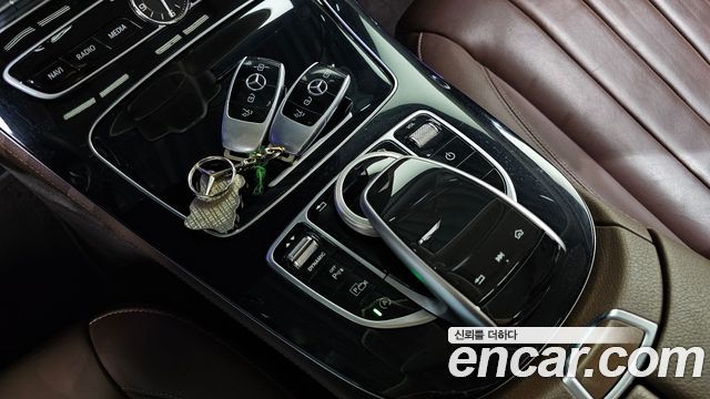 Mercedes-Benz E-Class (W213) E220d Exclusive 2017 — фото 20