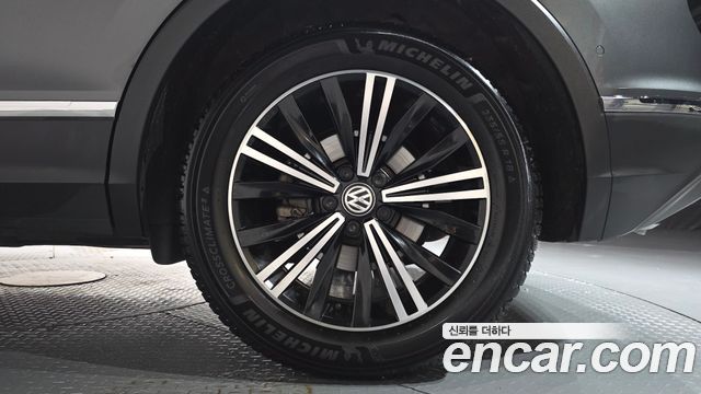 Volkswagen Tiguan (II) 2.0 TDI Prestige 2020 — фото 21