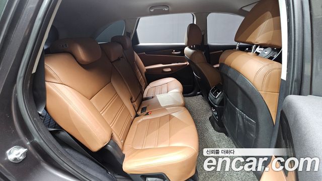 Kia Sorento Diesel 2.0 2WD Noblesse 2019 — фото 12