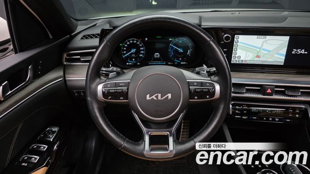 Kia K5 Hybrid (III) Signature 2022 — фото 13