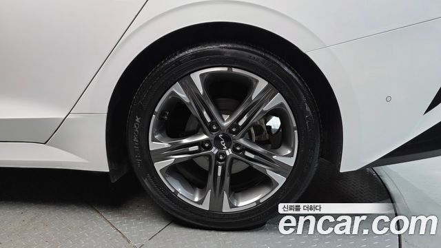 Kia K5 Hybrid (III) Signature 2022 — фото 21
