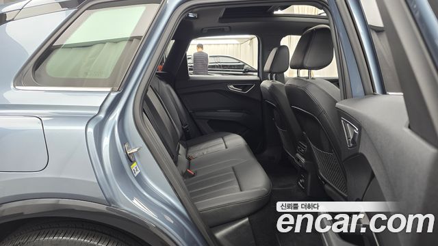 Audi Q4 e-tron (F4) 40 Premium 2022 — фото 12