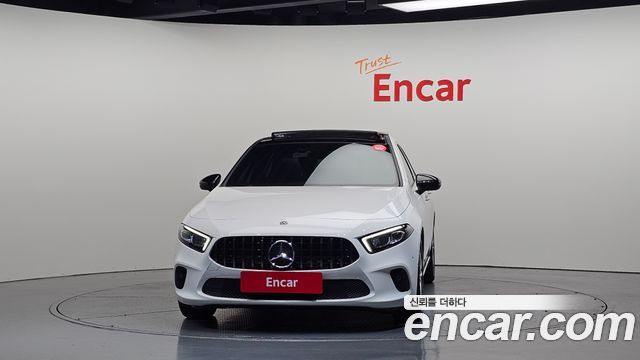 Mercedes-Benz A-Class (W177) A220 Sedan 2020 — фото 3