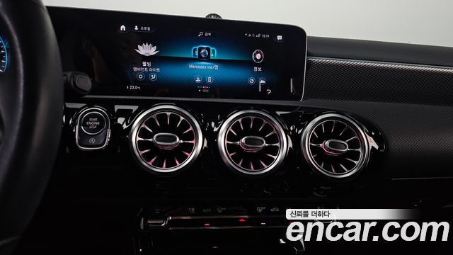 Mercedes-Benz A-Class (W177) A220 Sedan 2020 — фото 16