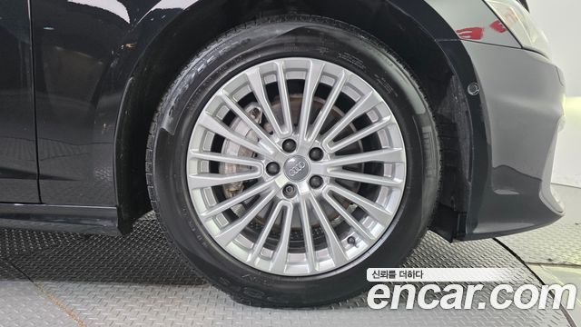 Audi A6 (C8) 45 TFSI Quattro Premium 2021 — фото 5