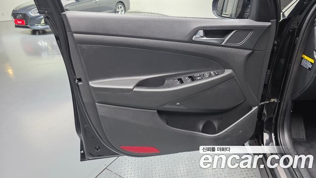Hyundai Tucson Diesel 2.0 2WD Premium 2019 — фото 24