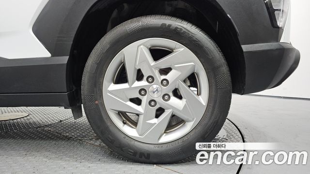 Hyundai Kona (SX2) Gasoline 1.6 Turbo 2WD Modern 2023 — фото 21