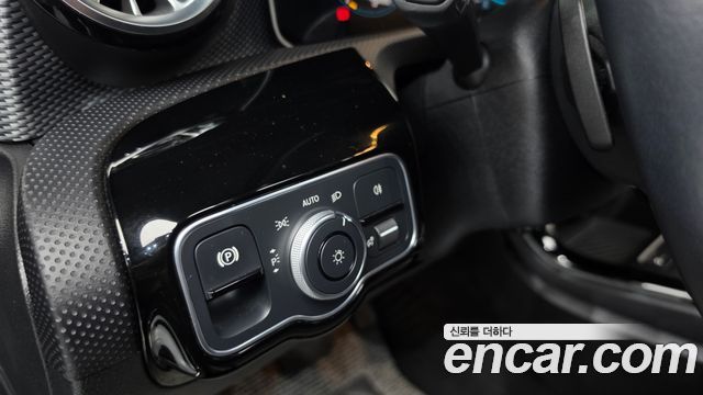 Mercedes-Benz A-Class (W177) A220 Sedan 2020 — фото 19