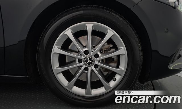 Mercedes-Benz A-Class (W177) A220 Sedan 2020 — фото 21