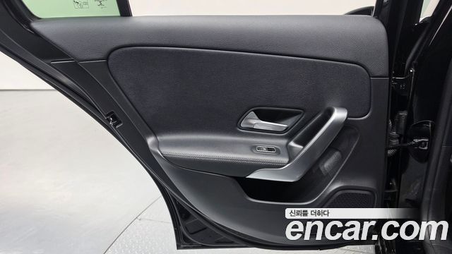 Mercedes-Benz A-Class (W177) A220 Sedan 2020 — фото 25