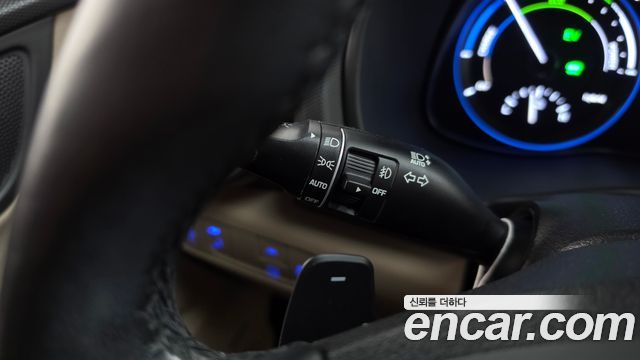 Hyundai Kona Hybrid Premium Special 2020 — фото 29