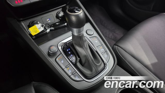 Hyundai Kona Gasoline 1.6 Turbo 2WD Smart 2023 — фото 9