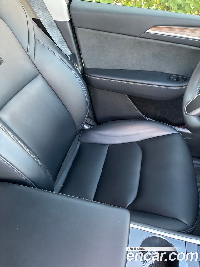 Tesla Model Y RWD 2024 — фото 10