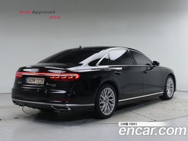 Audi A8 (D5) 55 TFSI Quattro LWB 2021 — фото 2