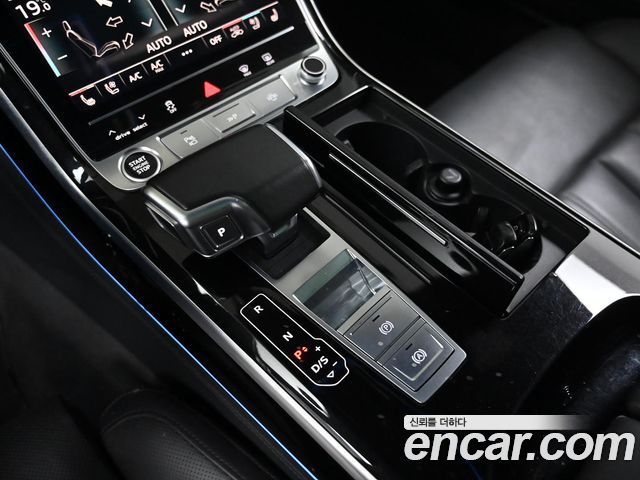 Audi A8 (D5) 55 TFSI Quattro LWB 2021 — фото 9