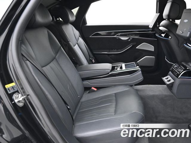 Audi A8 (D5) 55 TFSI Quattro LWB 2021 — фото 15