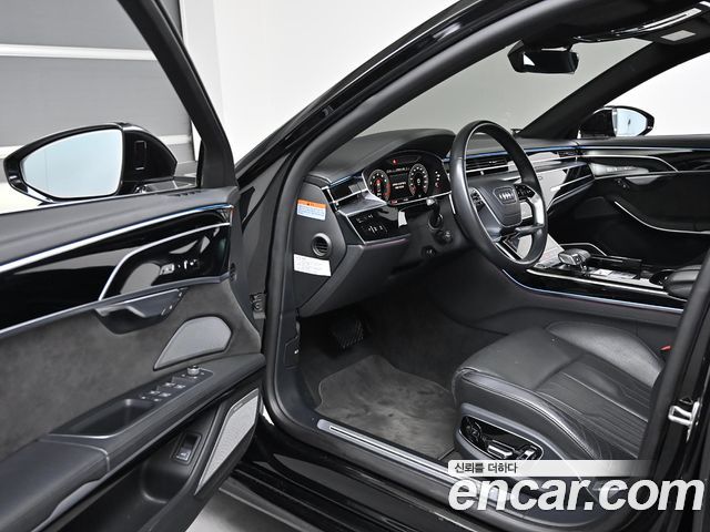 Audi A8 (D5) 55 TFSI Quattro LWB 2021 — фото 16
