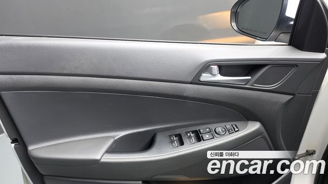 Hyundai Tucson Gasoline 1.6 turbo 2WD Premium 2019 — фото 27