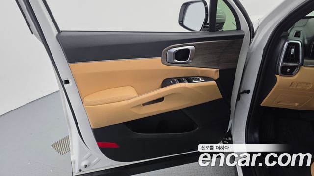 Kia Sorento (IV) Gasoline 2.5T 2WD Prestige 2023 — фото 24