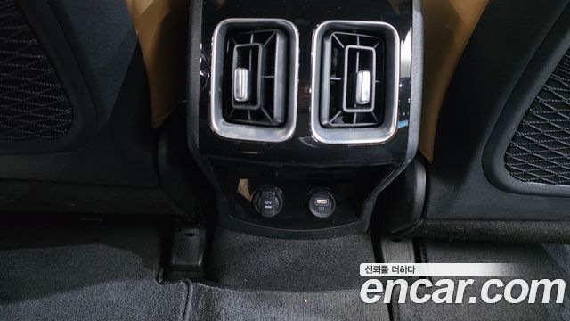 Kia Sorento (IV) Gasoline 2.5T 2WD Prestige 2023 — фото 31