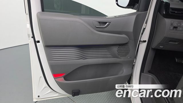 Hyundai Staria 4WD Lounge 9-Seater Inspiration 2024 — фото 24
